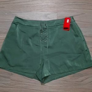 Forever 21 shorts size large